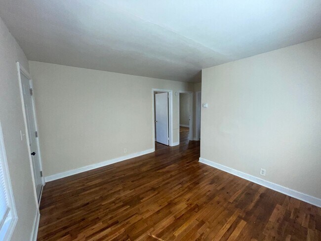 Building Photo - Affordable 2 Bedroom Home in Druid Hills!