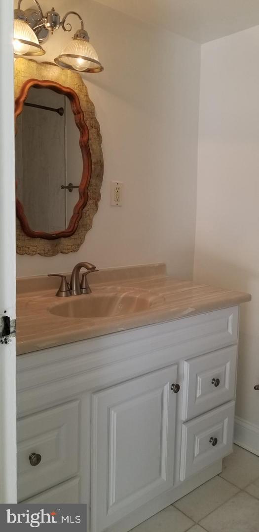 Foto del edificio - 3832 Bel Pre Rd