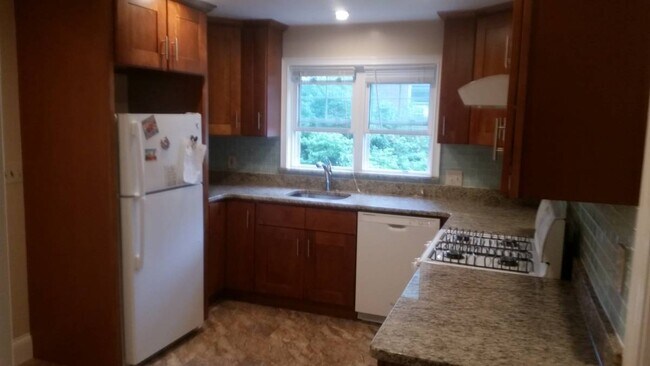 Foto del edificio - 108 Withington Rd