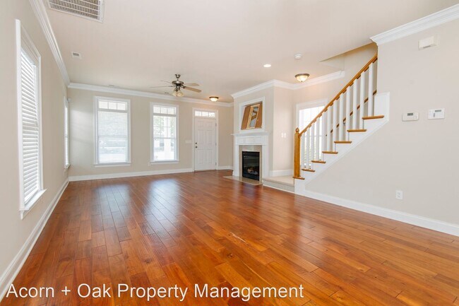 Foto del edificio - 3 br, 2.5 bath House - 7835 ACC Boulevard