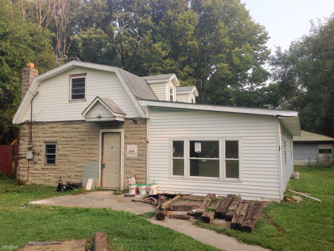 Primary Photo - 1117 W Sumner Ave