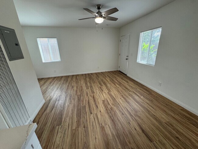 Foto del edificio - 169 1/2 E 67th St