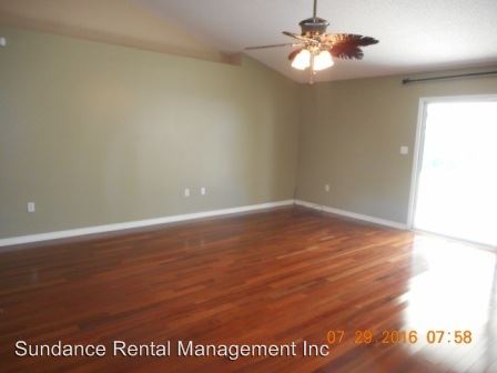 Building Photo - 8335 Shipton St