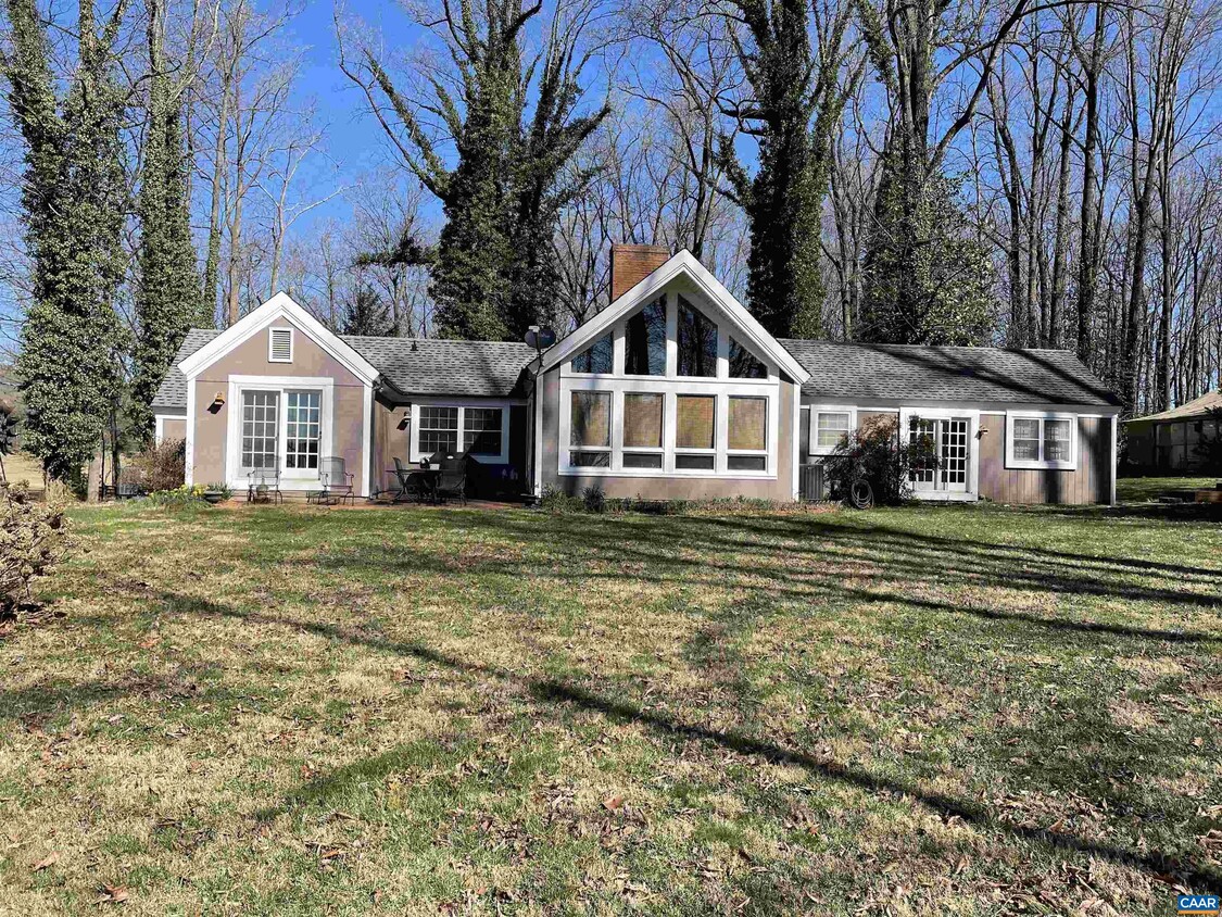Primary Photo - 7480 Happy Creek Rd
