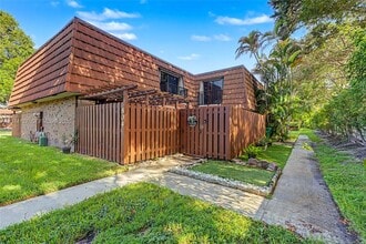 Building Photo - 804 SW 119th Way