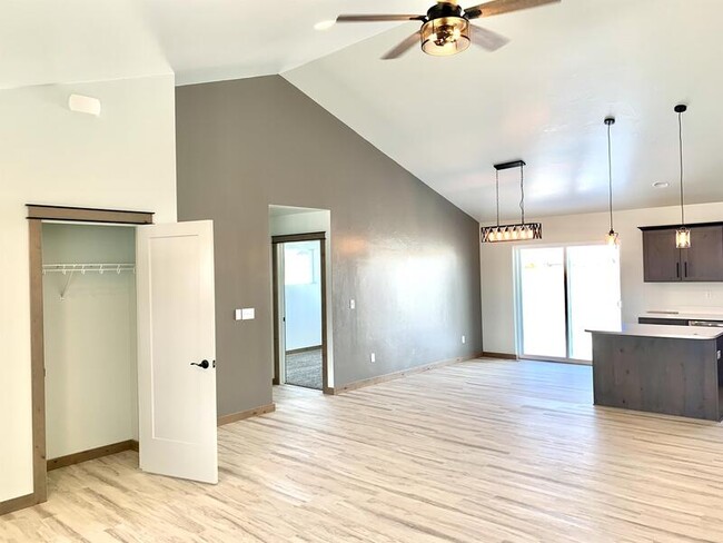 Building Photo - 2941 Bullfrog Ct