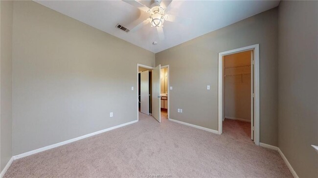 Foto del edificio - 1335 Canyon Creek Cir