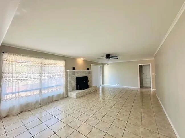 Building Photo - 1014 Ramona Dr