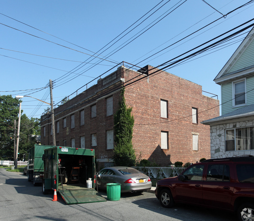 134-29 218th Street - 134-29 218th St