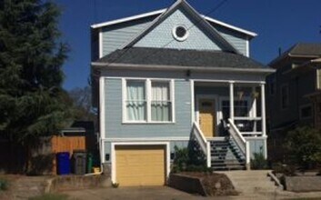 Building Photo - 3617 SE Morrison St