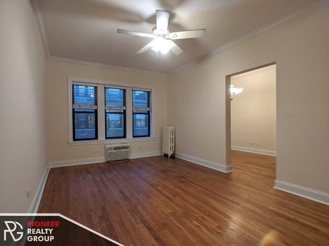 Foto del edificio - 736 W Addison St