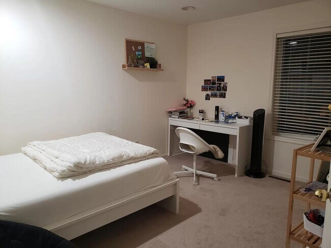 Foto del edificio - 4 br, 3.5 bath House - 4994 Archer Lane N