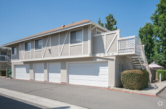 Building Photo - 832 Dana Point Way