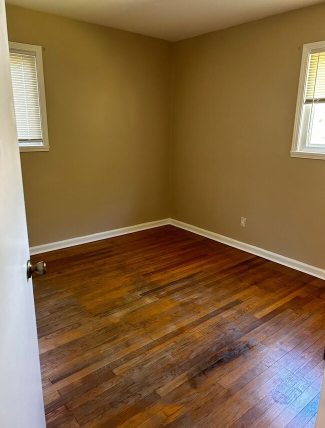 Building Photo - 19427 NORBORNE, REDFORD - AVAILABLE FOR LEASE