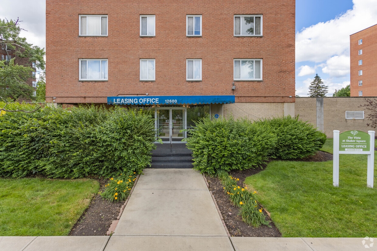 The Vista at Shaker Square Apartments 1250012600 Shaker Blvd