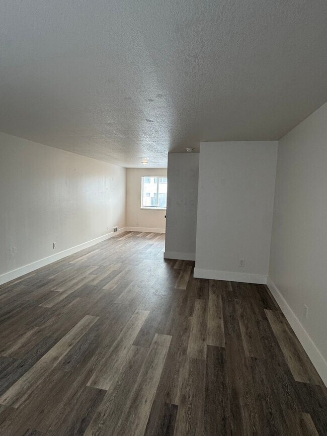 Foto del edificio - Apartment for Rent in SW Redmond
