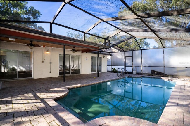 Foto del edificio - 1410 Club Dr