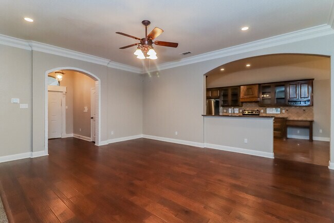 Building Photo - Spacious 3-Bedroom Home in Willow Park, TX