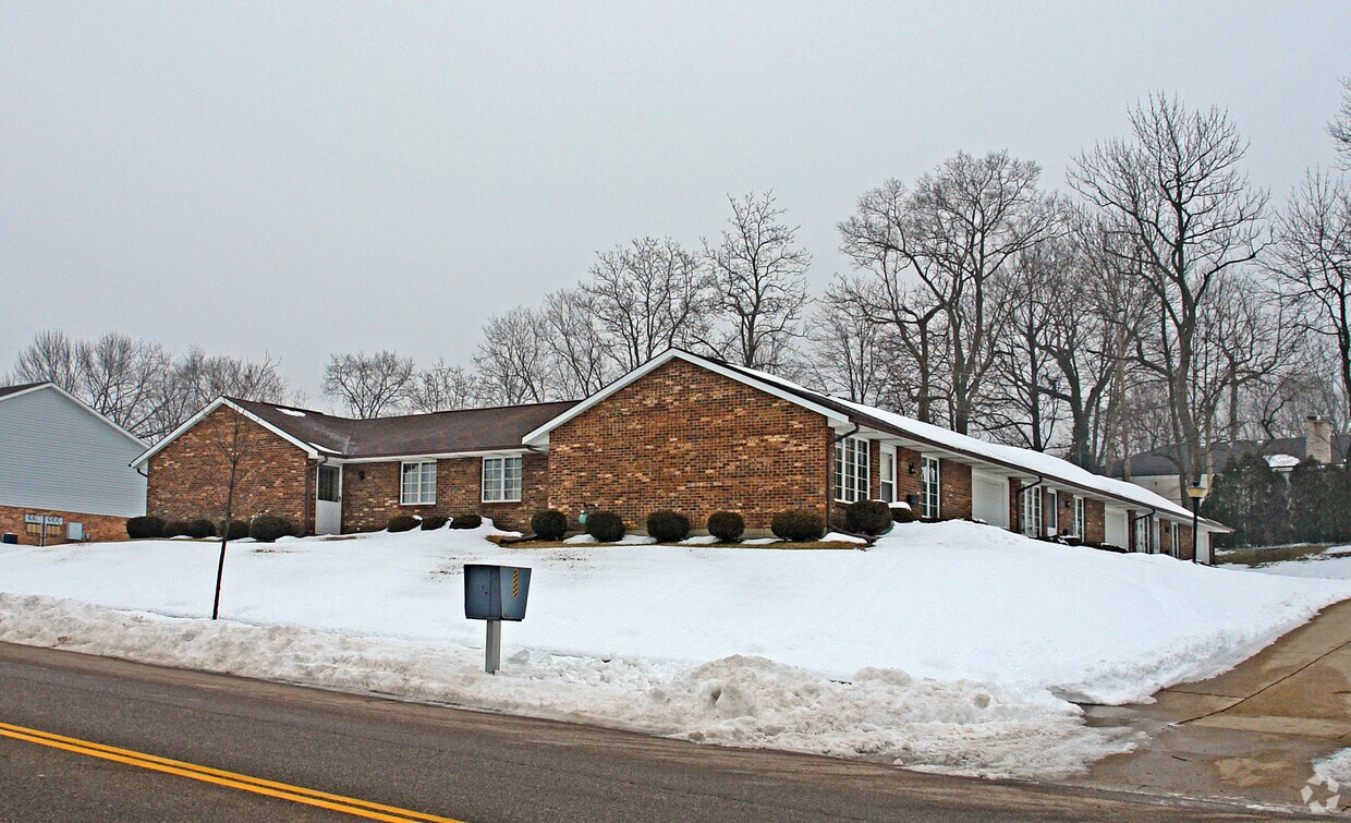 Building Photo - 2730 Red Coach Dr