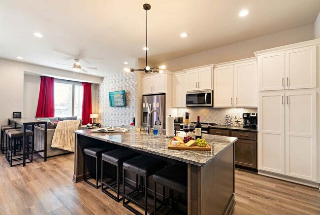 Foto del edificio - 2135 24th Ave N