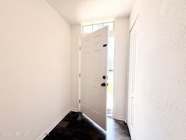 Building Photo - 12306 Crossfield Dr