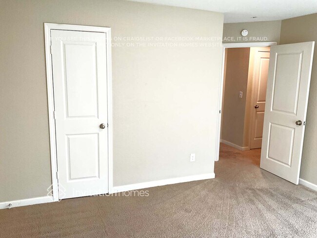 Building Photo - 407 Vermeer Ct