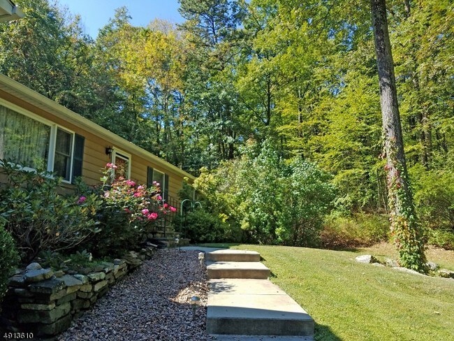 Foto del edificio - 955 Mt Holly Rd