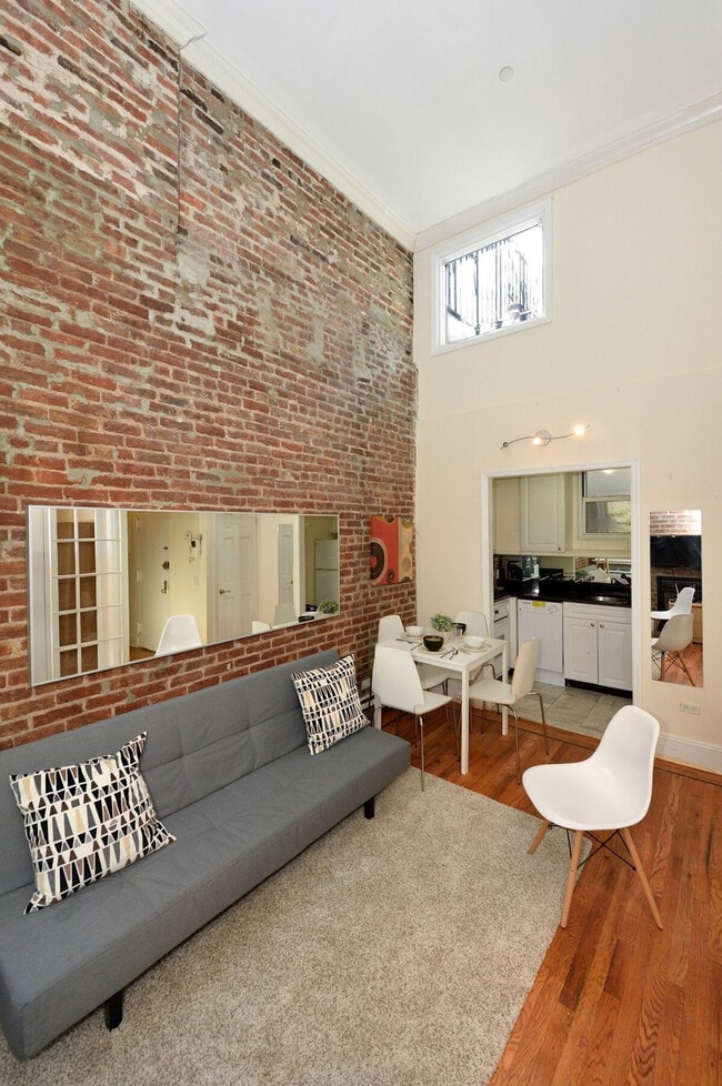 Building Photo - 449 W 47th St