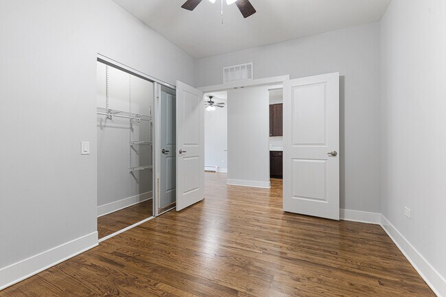 Foto del edificio - 1625 W Howard St