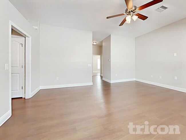 Building Photo - 10736 Standing Stone Dr