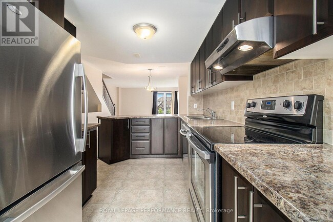 Building Photo - 772 Lakeridge Dr