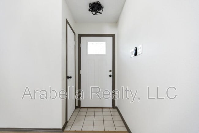 Building Photo - 6931 Quail Branch