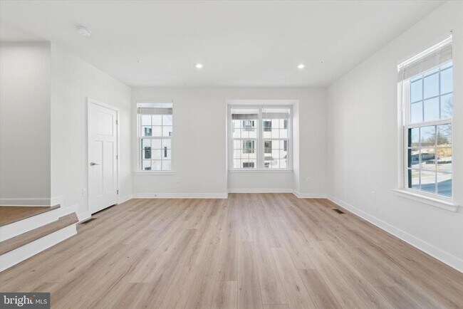 Foto del edificio - 208 River Birch Wy