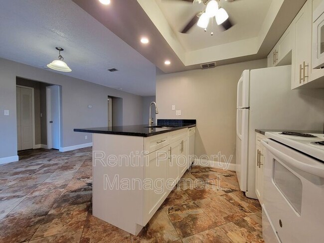 Foto del edificio - 2333 SE 6th Ln