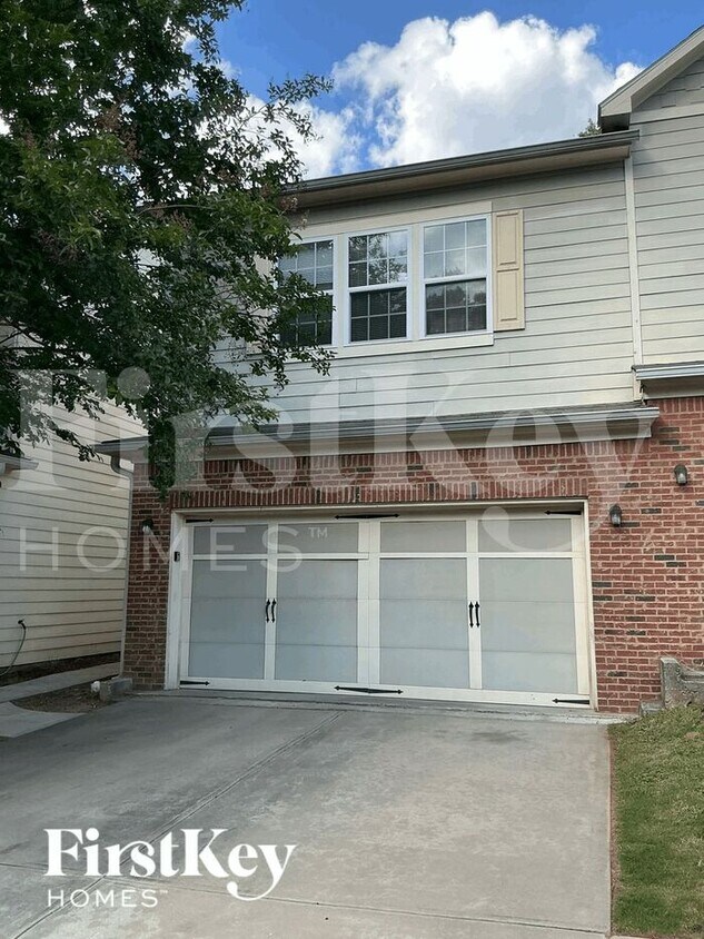 Primary Photo - 868 Ivydale Ln SW