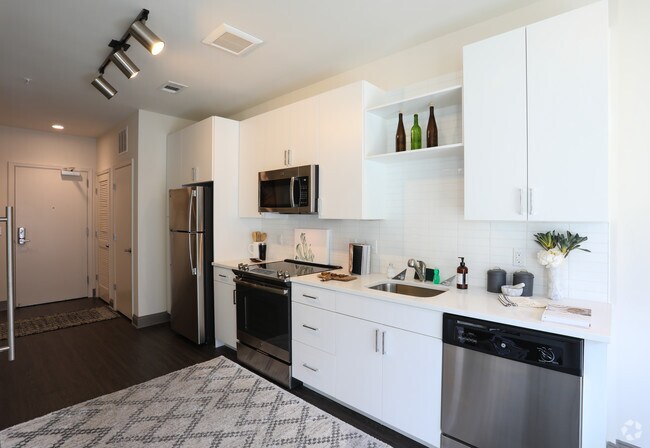 1BR, 1BA - 570 SF - Trellis House