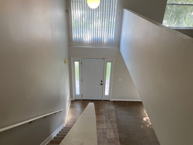 Foto del edificio - 4 br, 3.5 bath House - 705 LOBELIA DRIVE