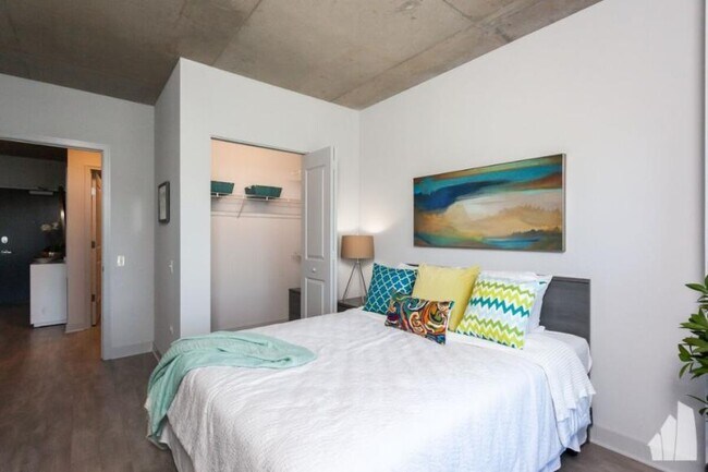 Foto del edificio - 2 bedroom in CHICAGO IL 60613