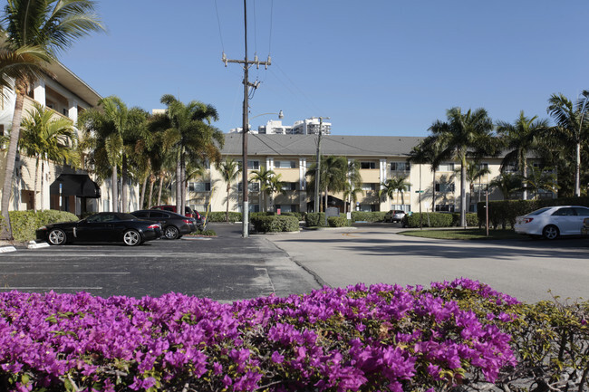 Building Photo - Waterside on the Intracoastal Condominium Res