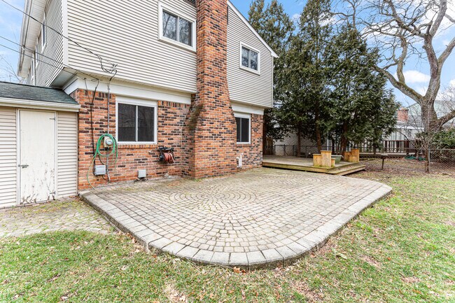 Foto del edificio - 1698 Lexington St