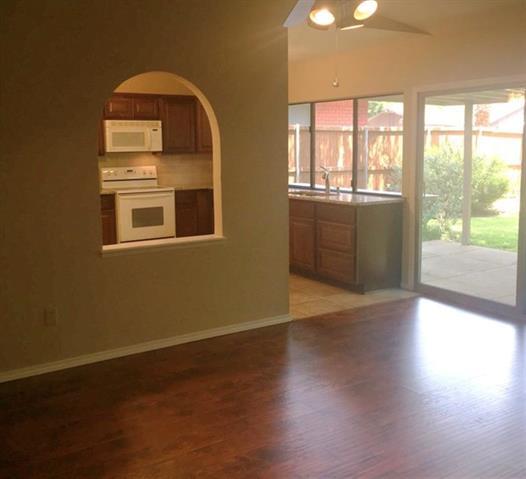 Building Photo - 5101 Bartlett Dr
