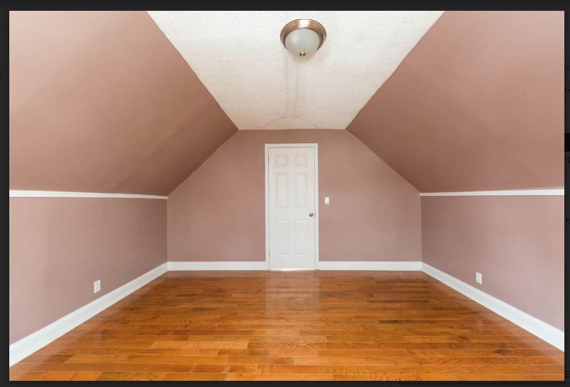 Building Photo - 659 E 52nd St