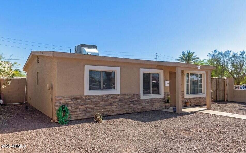 Foto principal - 2421 W Washington St