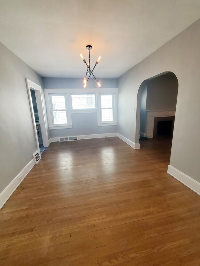 Dinning Room - 1280 Warren Rd