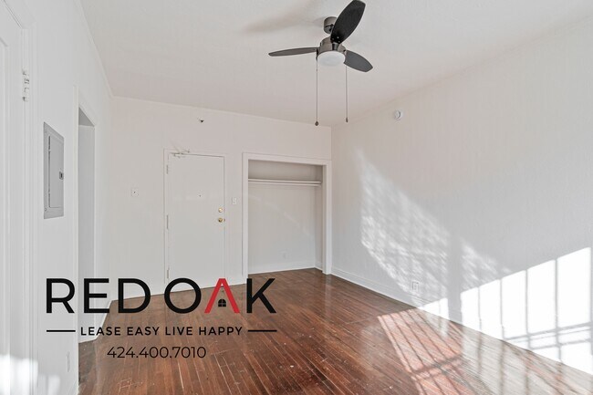Foto del edificio - 245 N Kenmore Ave