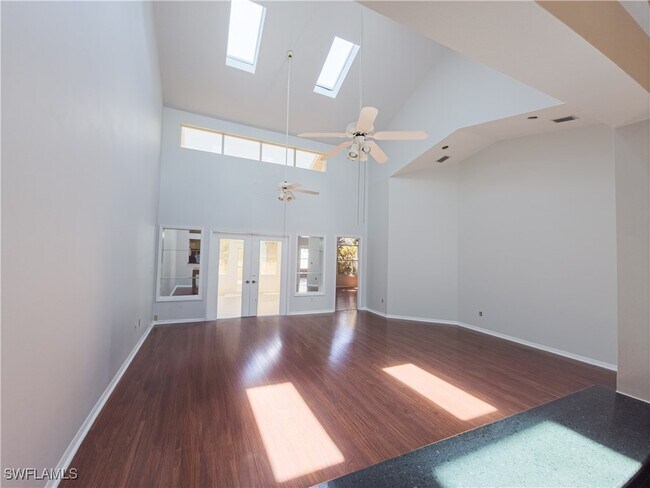 Foto del edificio - 607 Brookwood Pl