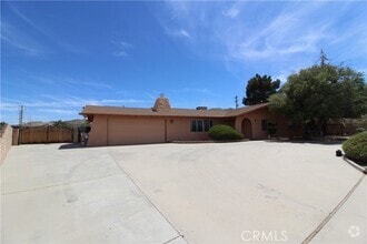 Building Photo - 57801 San Tropeze Dr