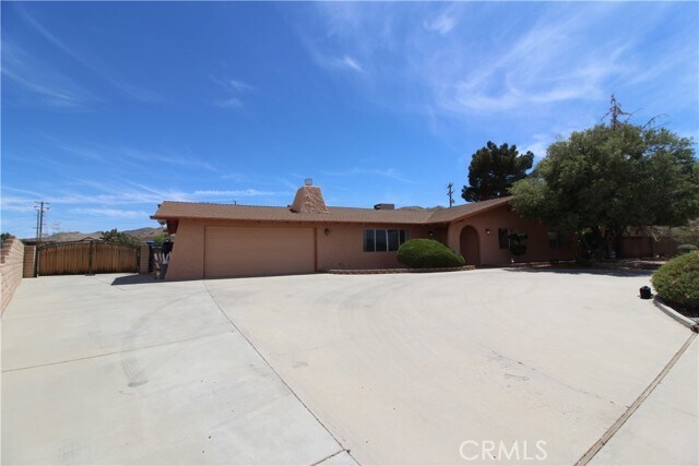 Foto principal - 57801 San Tropeze Dr