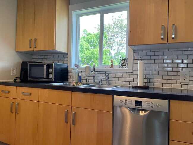 Kitchen - 806 June St.
