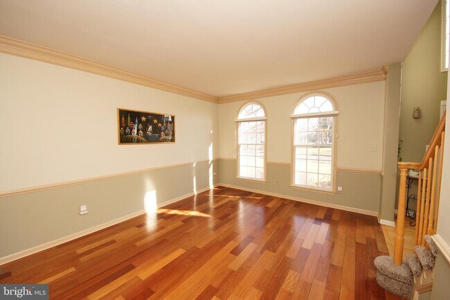 Building Photo - 43 Pickering Dr